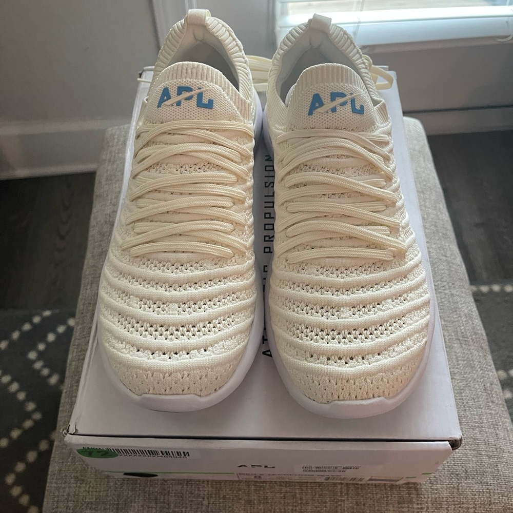 NEW APL Techloom Wave White/Blue Sneakers